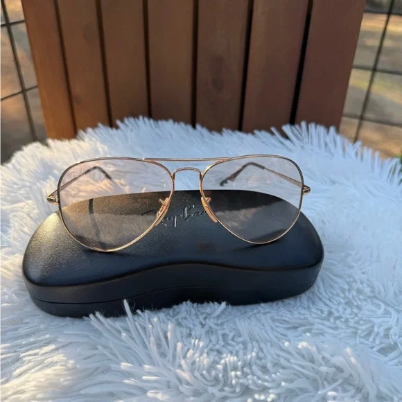 Ray-Ban Gold Aviator Sunglasses - Picture 9 of 9